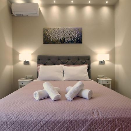 Libra Apartment In ナフプリオ エクステリア 写真